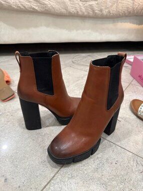 Wide Block Boot Heel